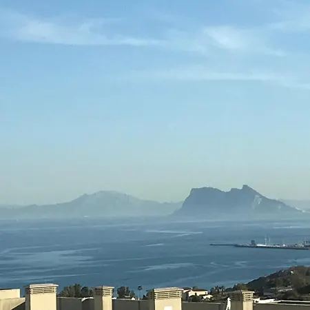 Townhouse With Spectacular Views Of Gibraltar * Manilva
