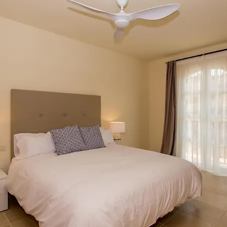 Villa Townhouse With Spectacular Views Of Gibraltar Manilva