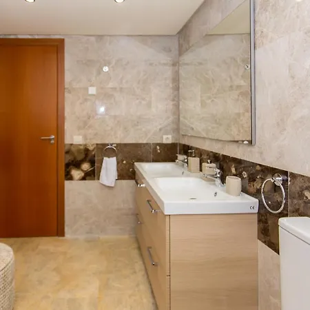 Villa Townhouse With Spectacular Views Of Gibraltar *