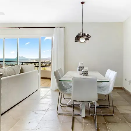 Townhouse With Spectacular Views Of Gibraltar *
